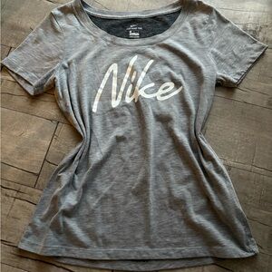 Nike Women's Heather Gray Short Sleeve Tee